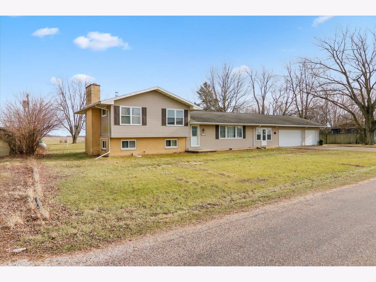 Homes Sold Covell Bloomington Illinois, 10901 Melton