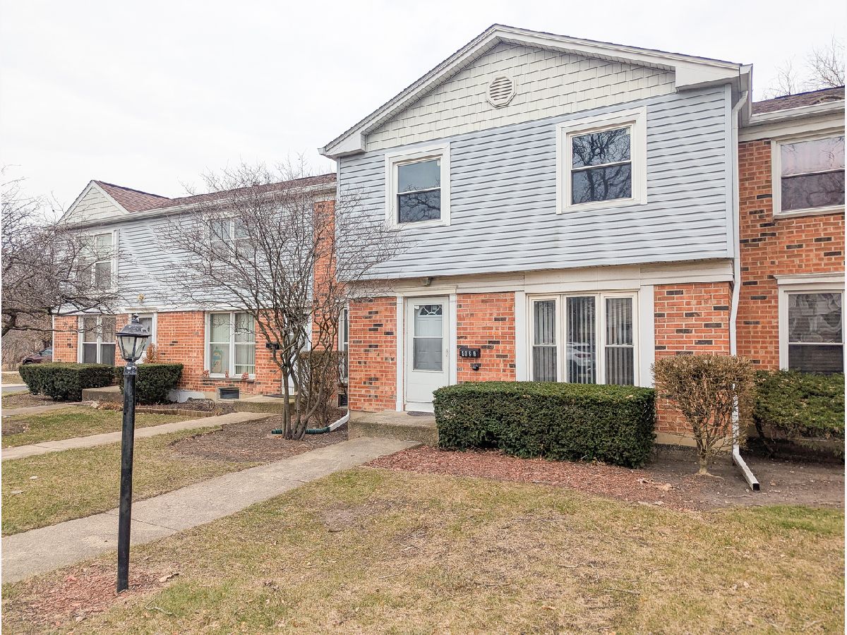 Townhomes & Condos Sold The Oaks Streamwood Illinois, 4083 Quincy
