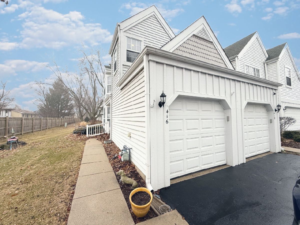 Townhomes & Condos & Homes Sold Lakepointe Wauconda Illinois, 416 Hill