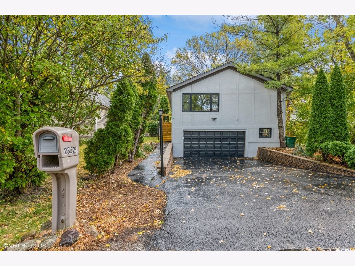 Homes Sold Forest Lake Lake Zurich Illinois, 23525 Field