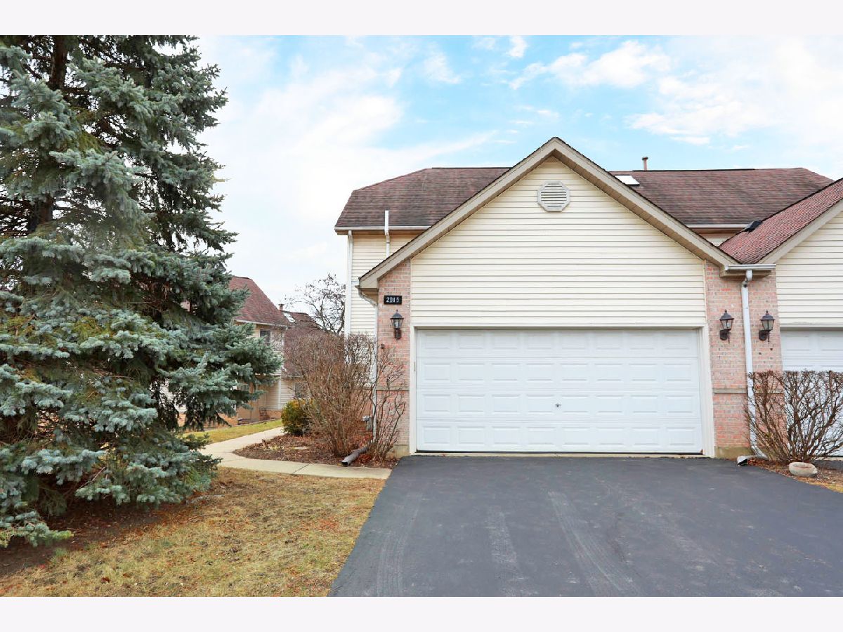 Townhomes & Condos Sold Wildwood Cove St Charles Illinois, 2015 Thornwood