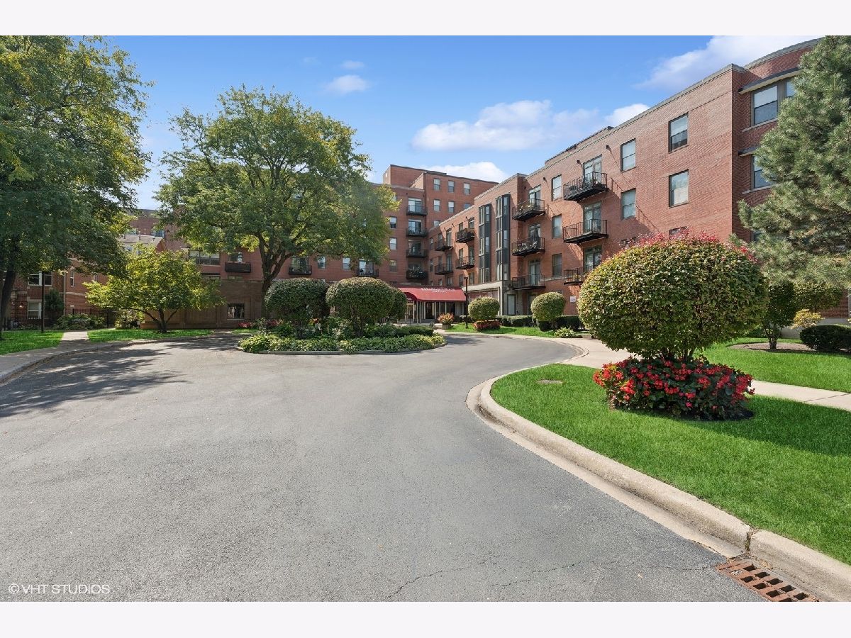 Condos & Townhomes & Homes Sold Renaissance Place Chicago Illinois, 5200 Ellis