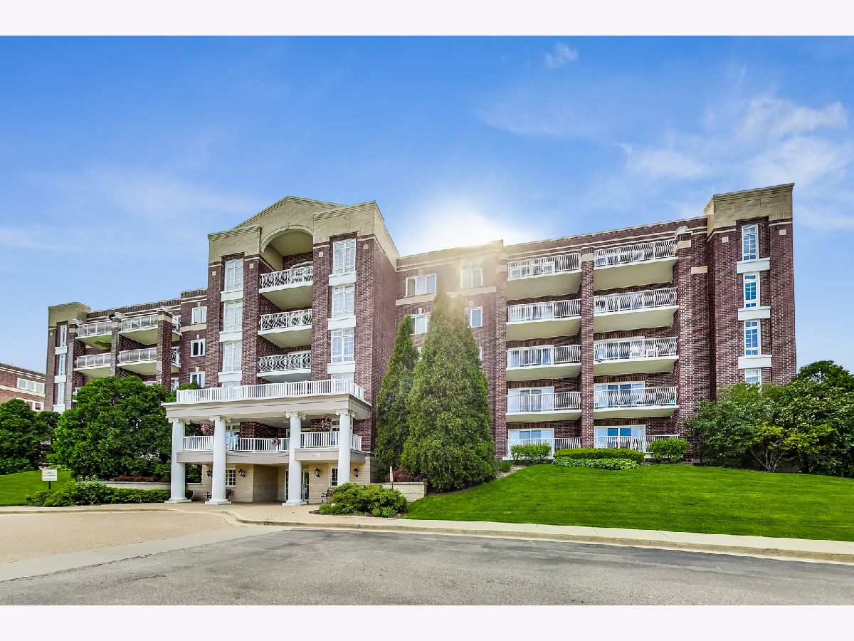 Condominiums Sold Renaissance Niles Illinois, 7081 Touhy