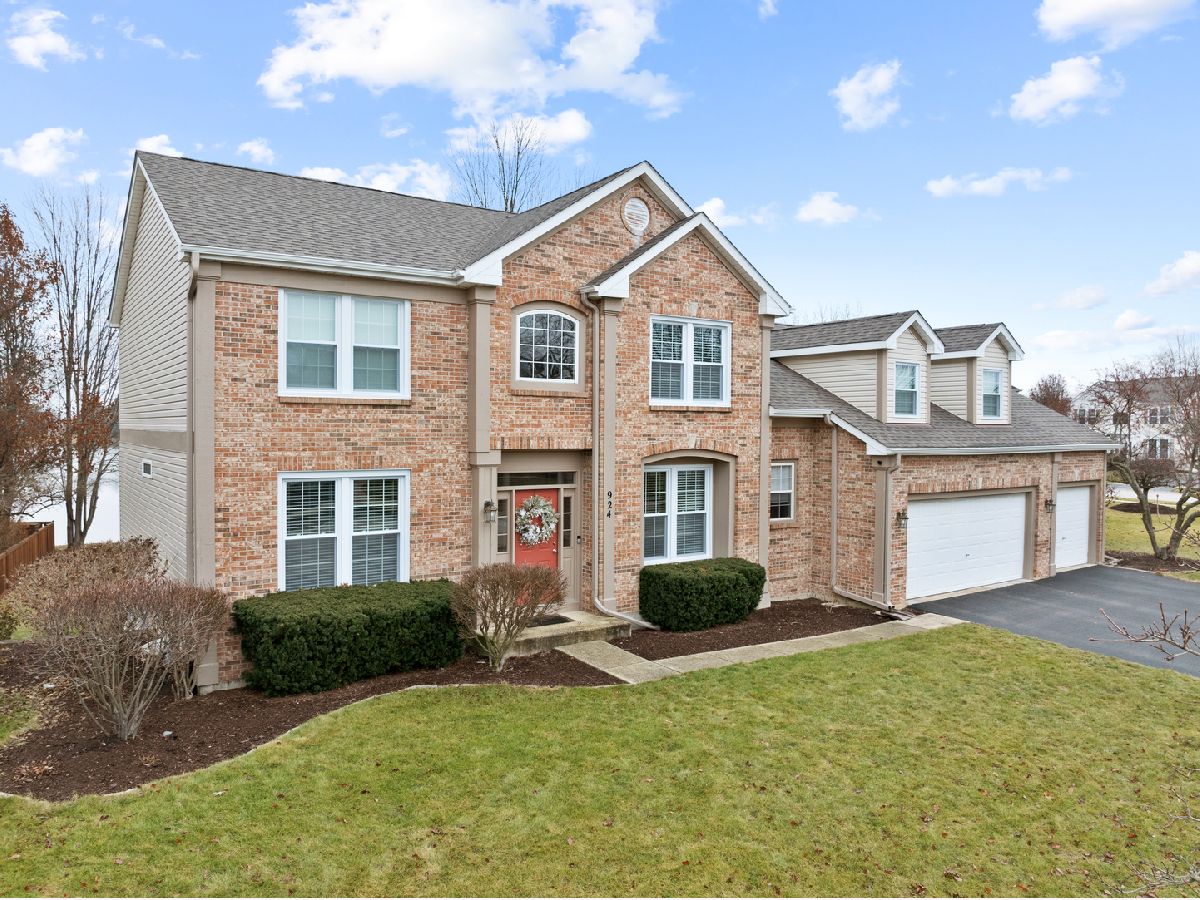 Homes Sold Vineyards Aurora Illinois, 924 Vineyard