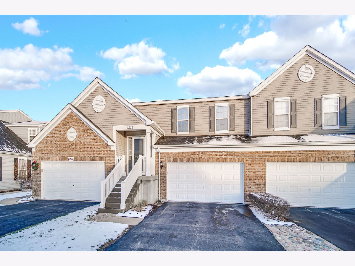 Townhomes & Condos & Homes Rented Hampton Glen Plainfield Illinois, 1322 Westhampton