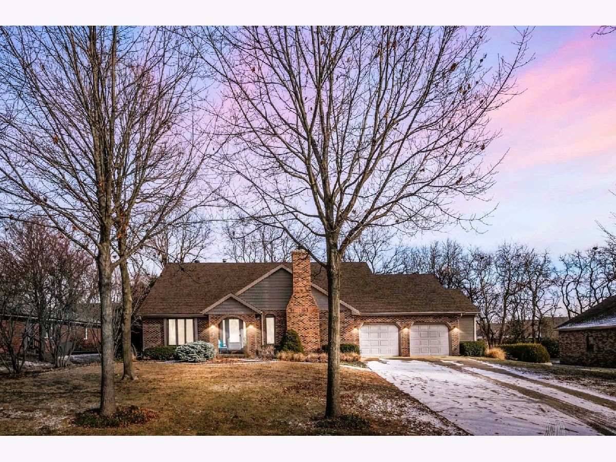 Homes Sold Hedgewood Bloomington Illinois, 2105 Berrywood
