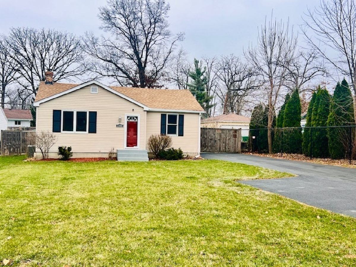 Homes Rented Wildwood Grayslake Illinois, 33181 Valley View