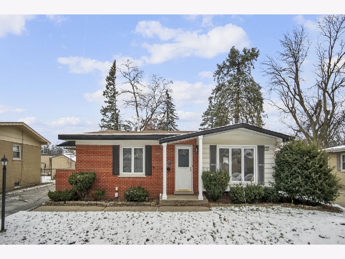  Rented Glenwood Illinois, 417 Holly