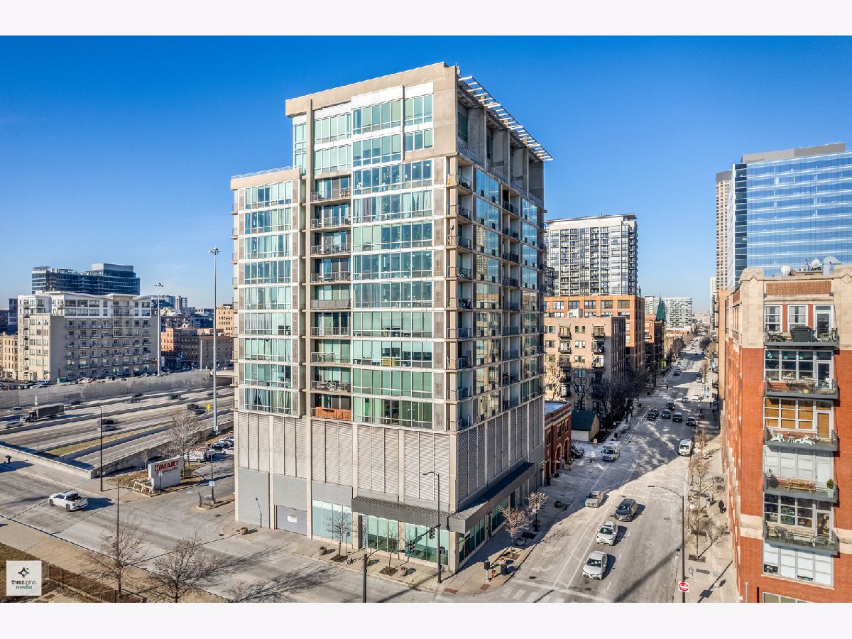 Condominiums Sold Platinum Tower Chicago Illinois, 700 Van Buren