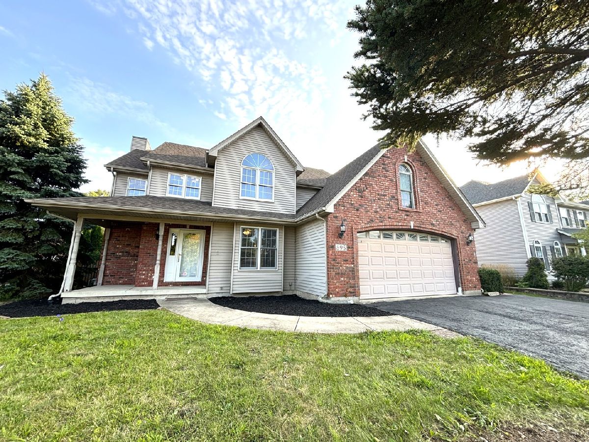 Homes & Condos & Townhomes Sold Greenbriar Yorkville Illinois, 595 Barberry