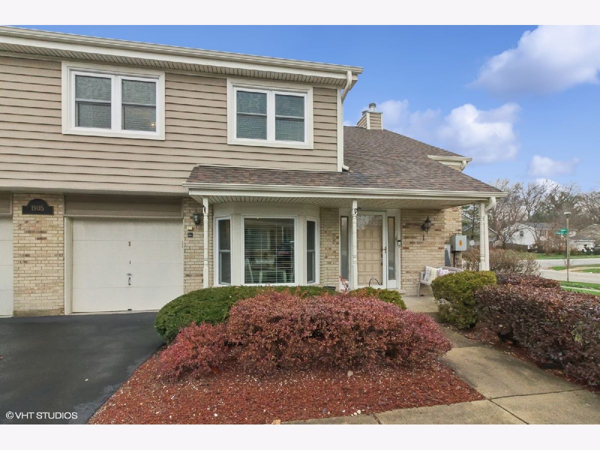 Townhomes Sold Lancaster Coach Naperville Illinois, 1905 Wisteria