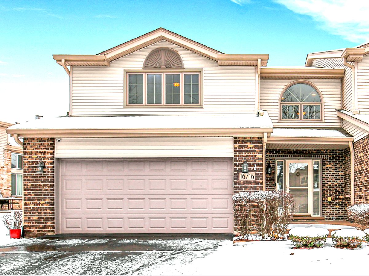 Townhomes & Condos Sold Westwind Tinley Park Illinois, 16716 Westwind