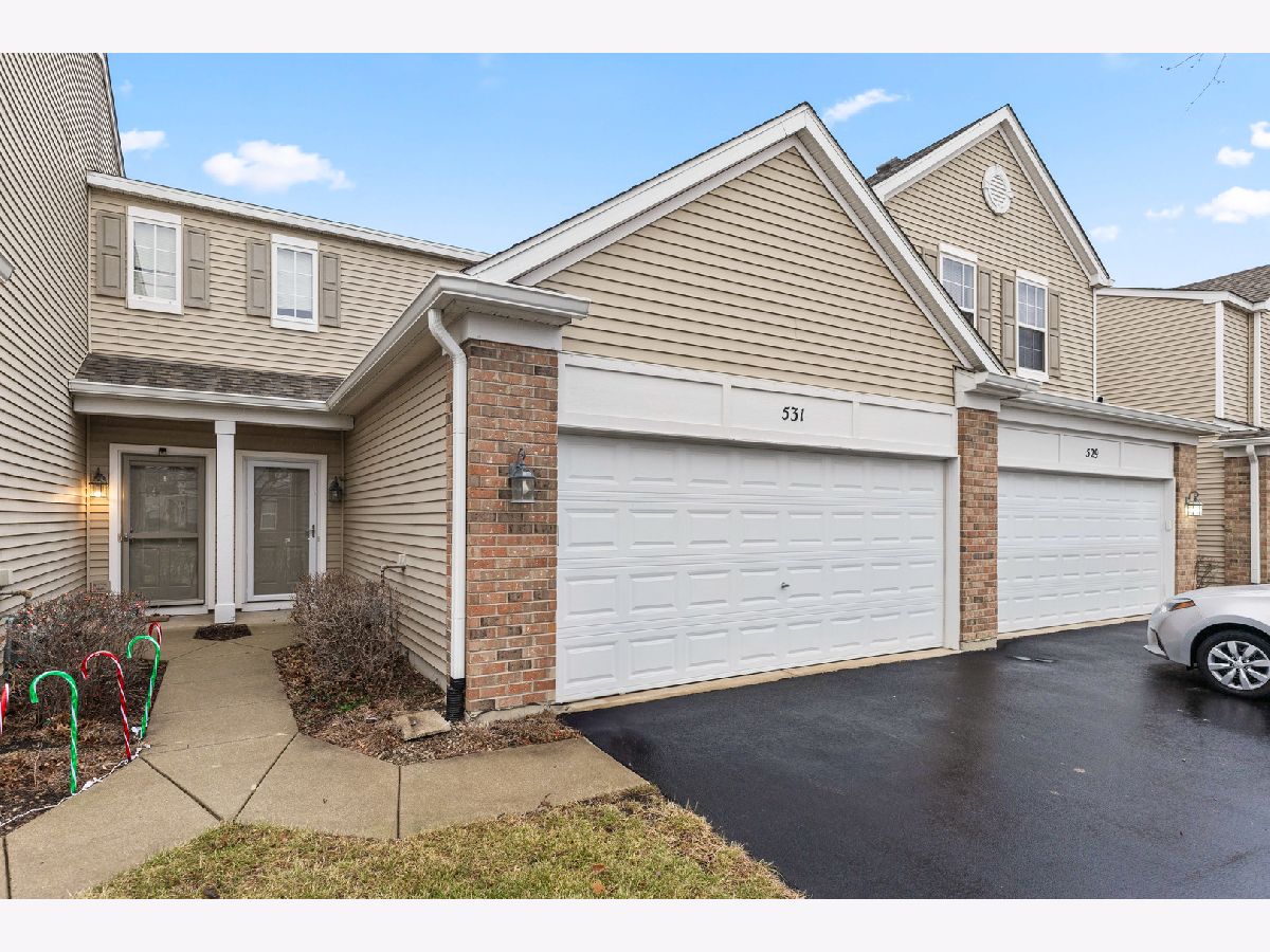 Townhomes Sold Springbrook Trails Oswego Illinois, 531 Springbrook