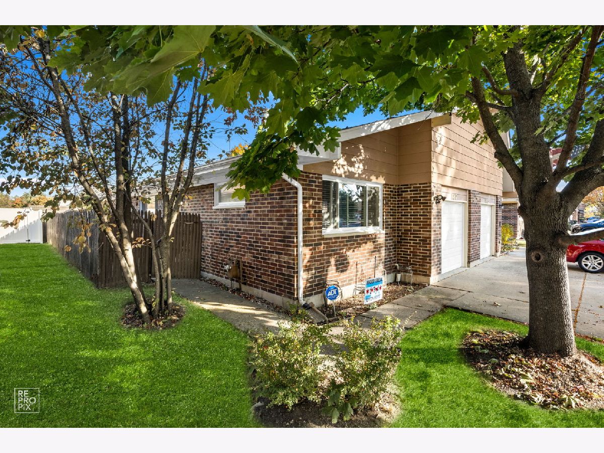 Condos & Townhomes & Homes Sold Woodview Wood Dale Illinois, 187 Paramount