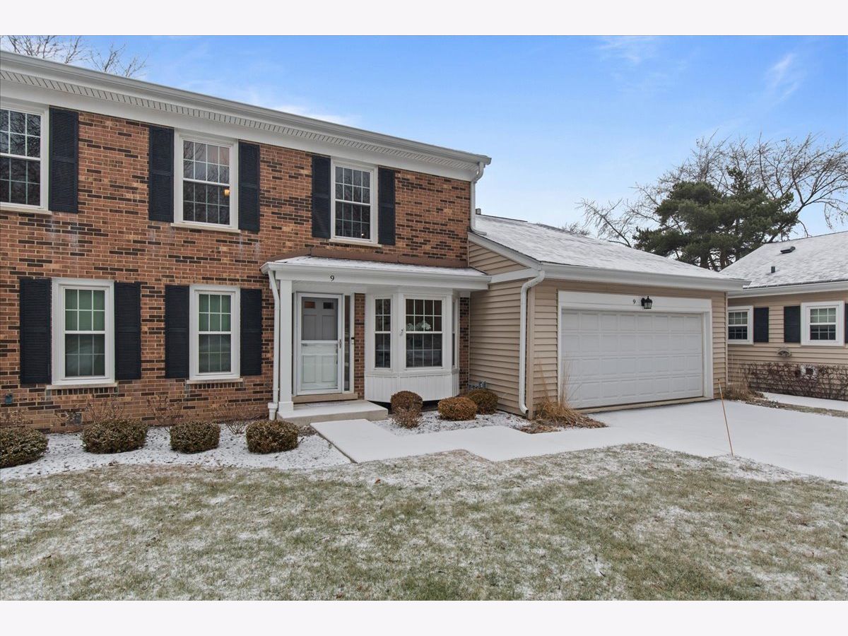 Townhomes & Condos & Homes Sold Ancient Tree Northbrook Illinois, 9 Harborside