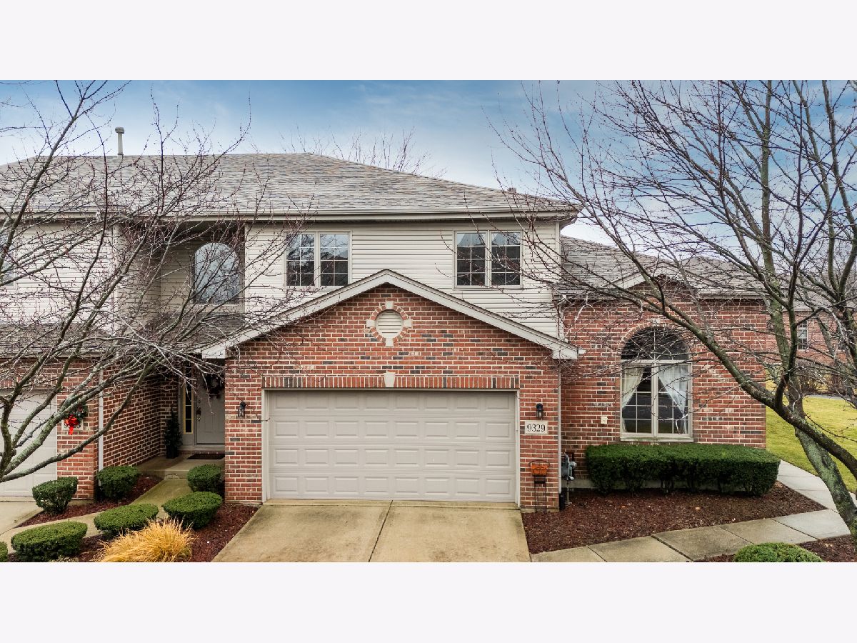 Townhomes Sold Caledonia Meadows Tinley Park Illinois, 9329 Lochwood