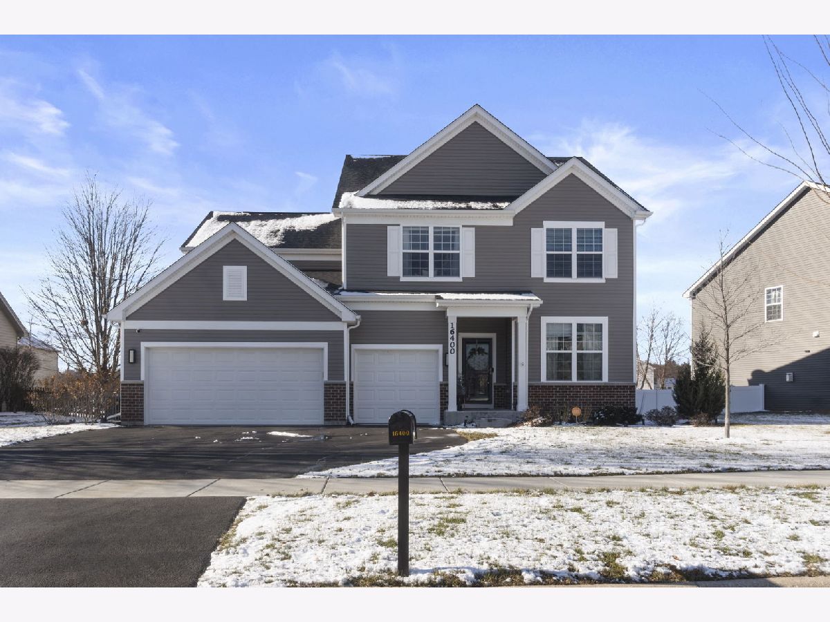 Homes Sold Hidden River Plainfield Illinois, 16400 Riverwood