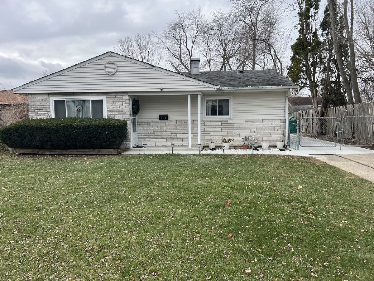 Homes Rented Dunhurst Wheeling Illinois, 200 Dennis
