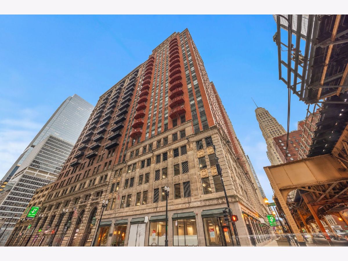 Condominiums Rented City Center Club Chicago Illinois, 208 Washington