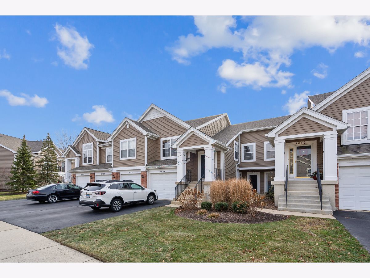 Townhomes Rented Parkside At Countryside Aurora Illinois, 2424 Wilton
