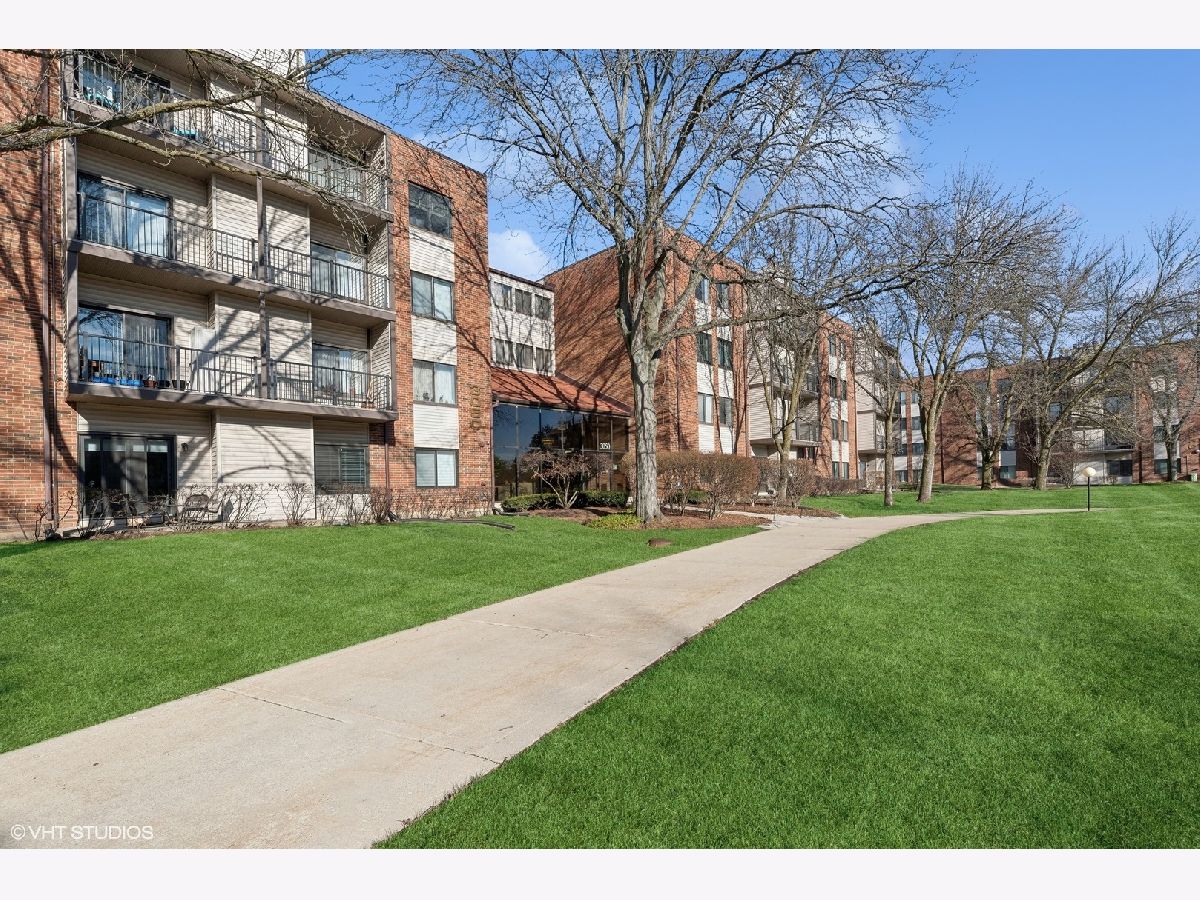 Condos & Townhomes Sold Pheasant Creek Northbrook Illinois, 3050 Pheasant Creek