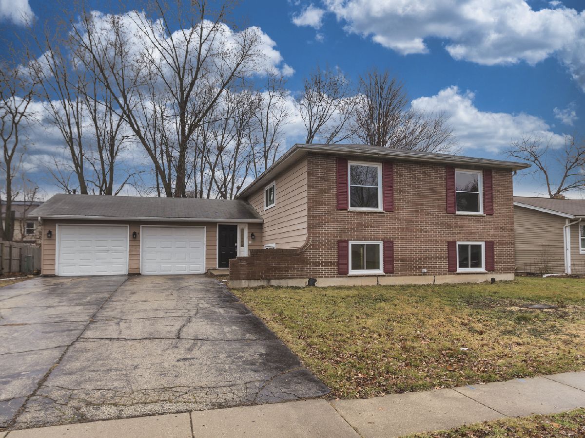 Townhomes & Homes Rented College Green Elgin Illinois, 349 Princeton