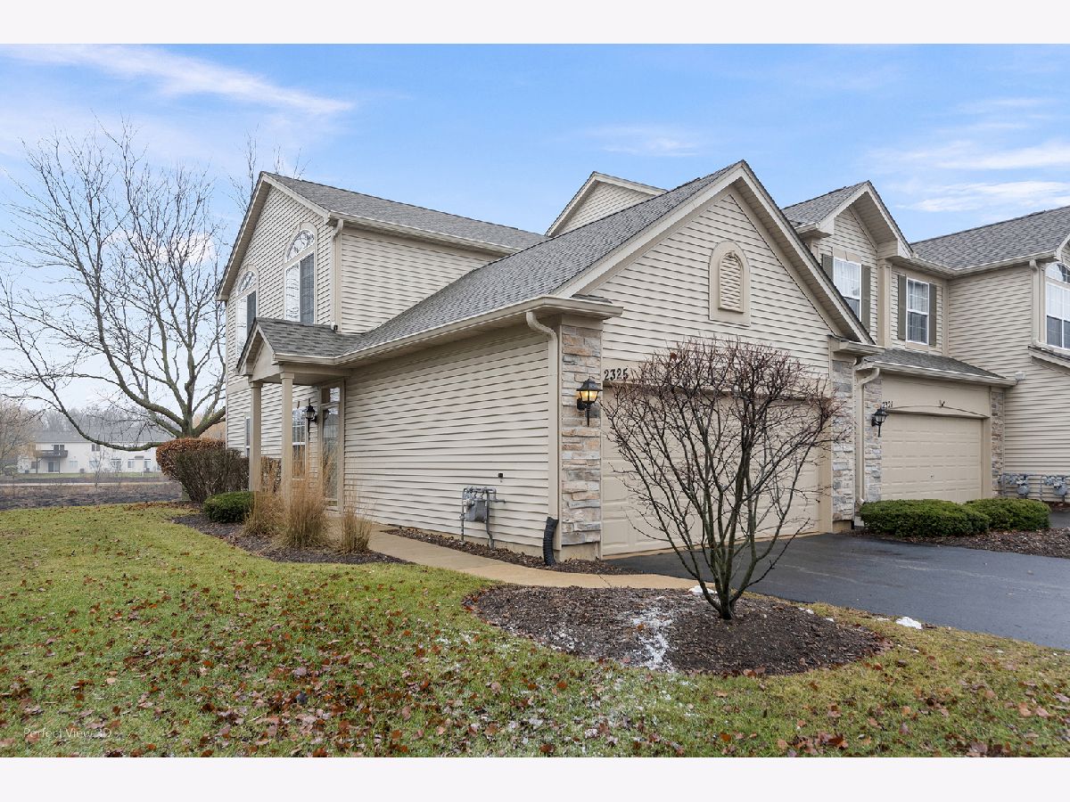 Townhomes & Condos & Homes Sold Grand Pointe Trails Aurora Illinois, 2325 Summerlin
