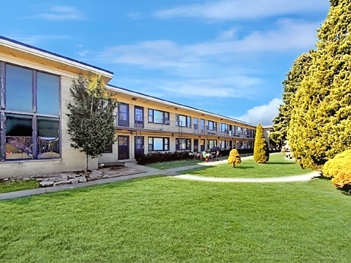 Condominiums Sold King Arthur Court Northlake Illinois, 21 King Arthur