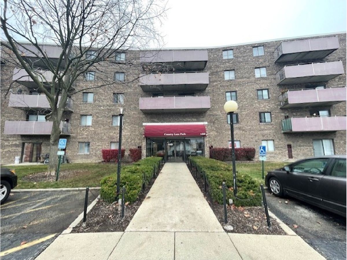 Condominiums Rented Country Lane Park Schaumburg Illinois, 1460 Fairlane