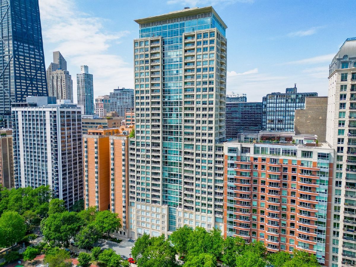 Condominiums Sold Pearson On The Park Chicago Illinois, 250 Pearson