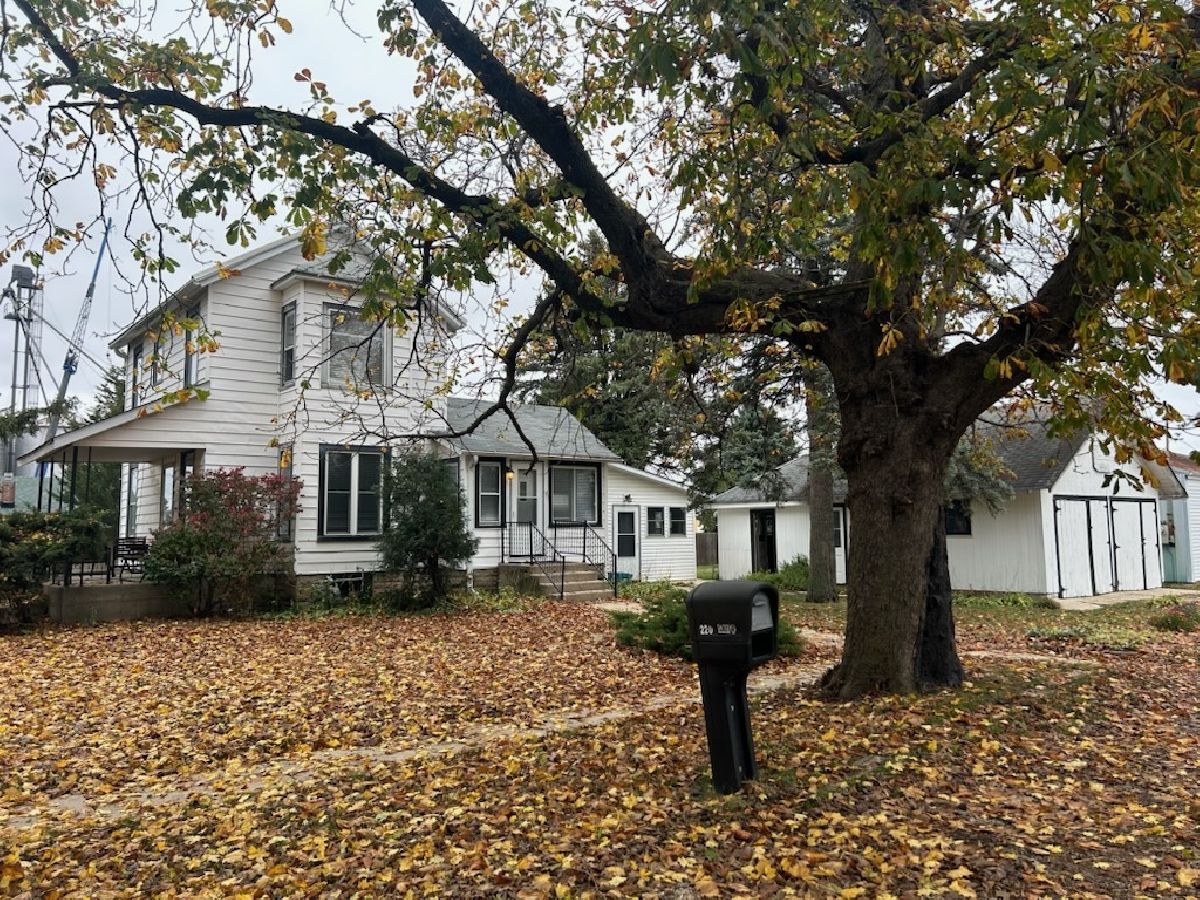  Sold Waterman Illinois, 220 Monroe