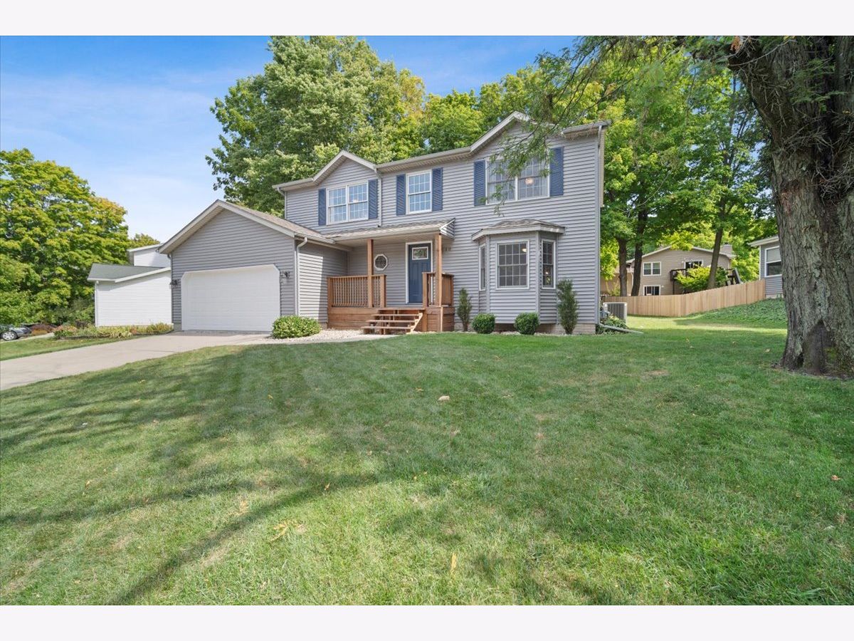 Homes & Condos & Townhomes Sold Oakwoods Bloomington Illinois, 10 Palm