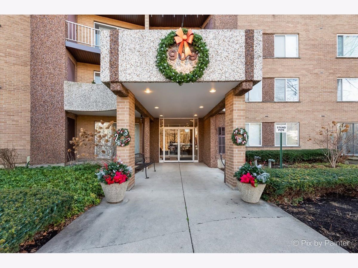 Condominiums Sold Willow Creek Palatine Illinois, 909 Kenilworth