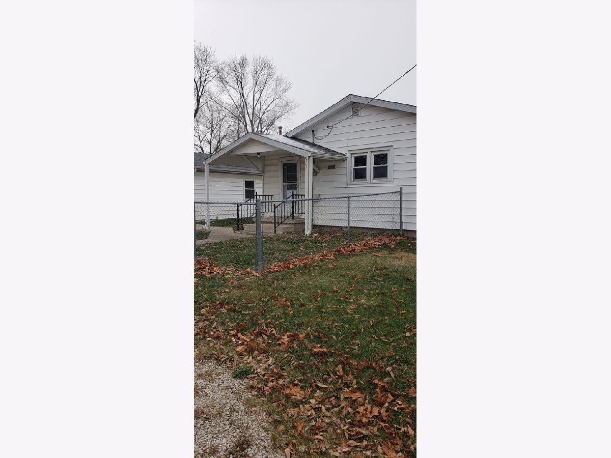  Sold Paris Illinois, 624 Blackburn
