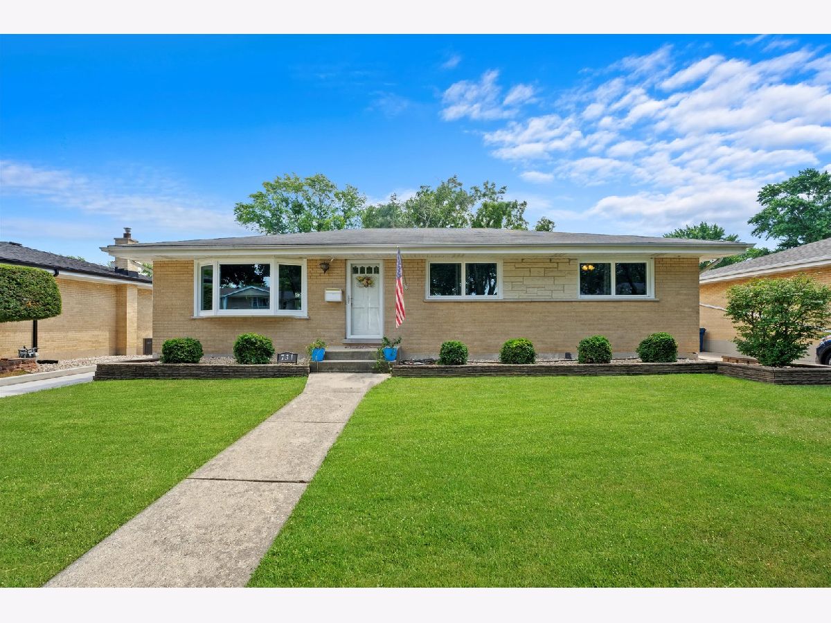 Homes Sold Lullos Green Meadows Addison Illinois