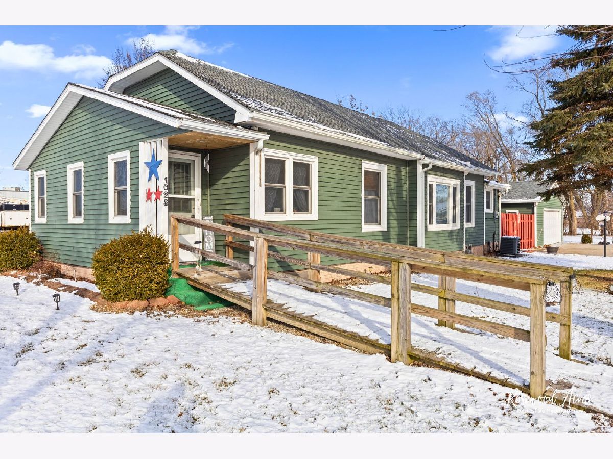  Sold Hoopeston Illinois, 1028 Honeywell
