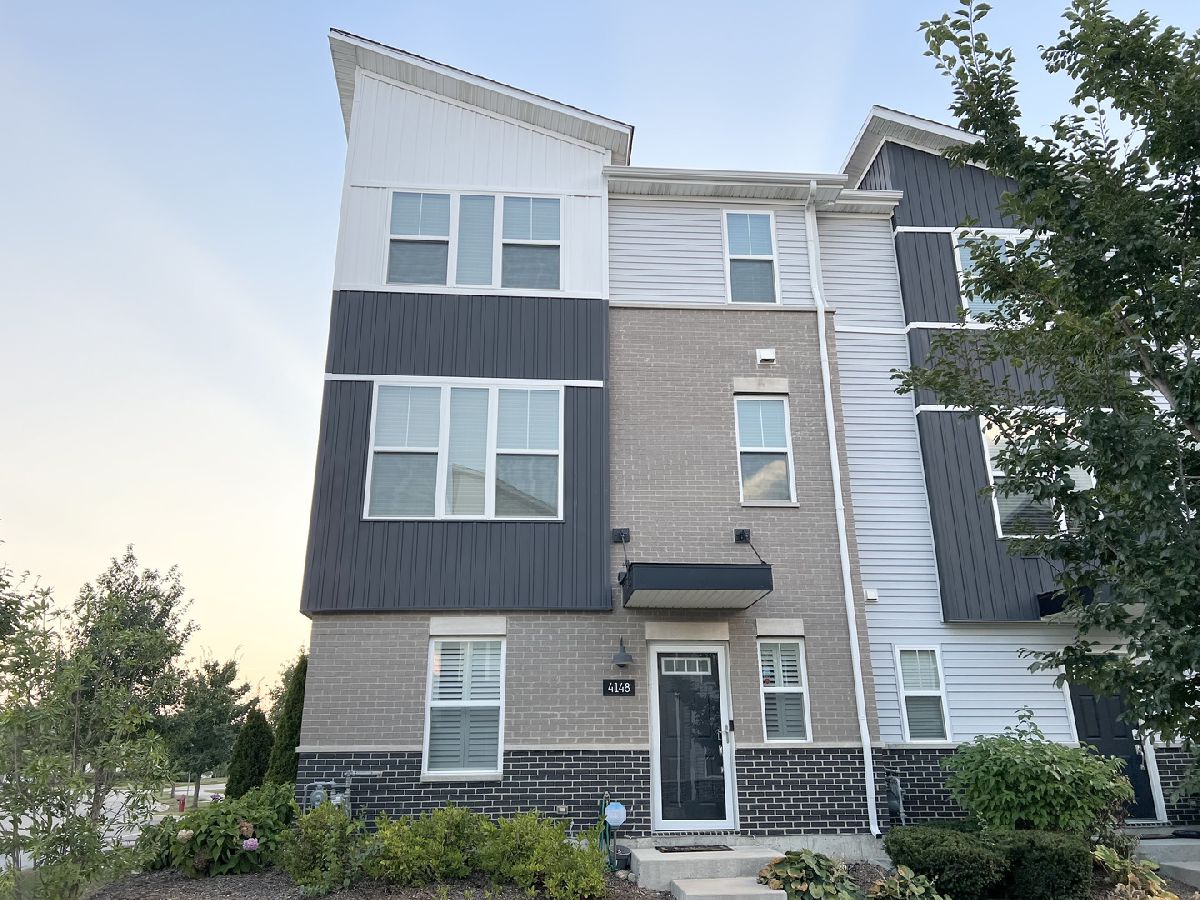Condos & Townhomes Sold Gramercy Square Aurora Illinois, 4148 Irving