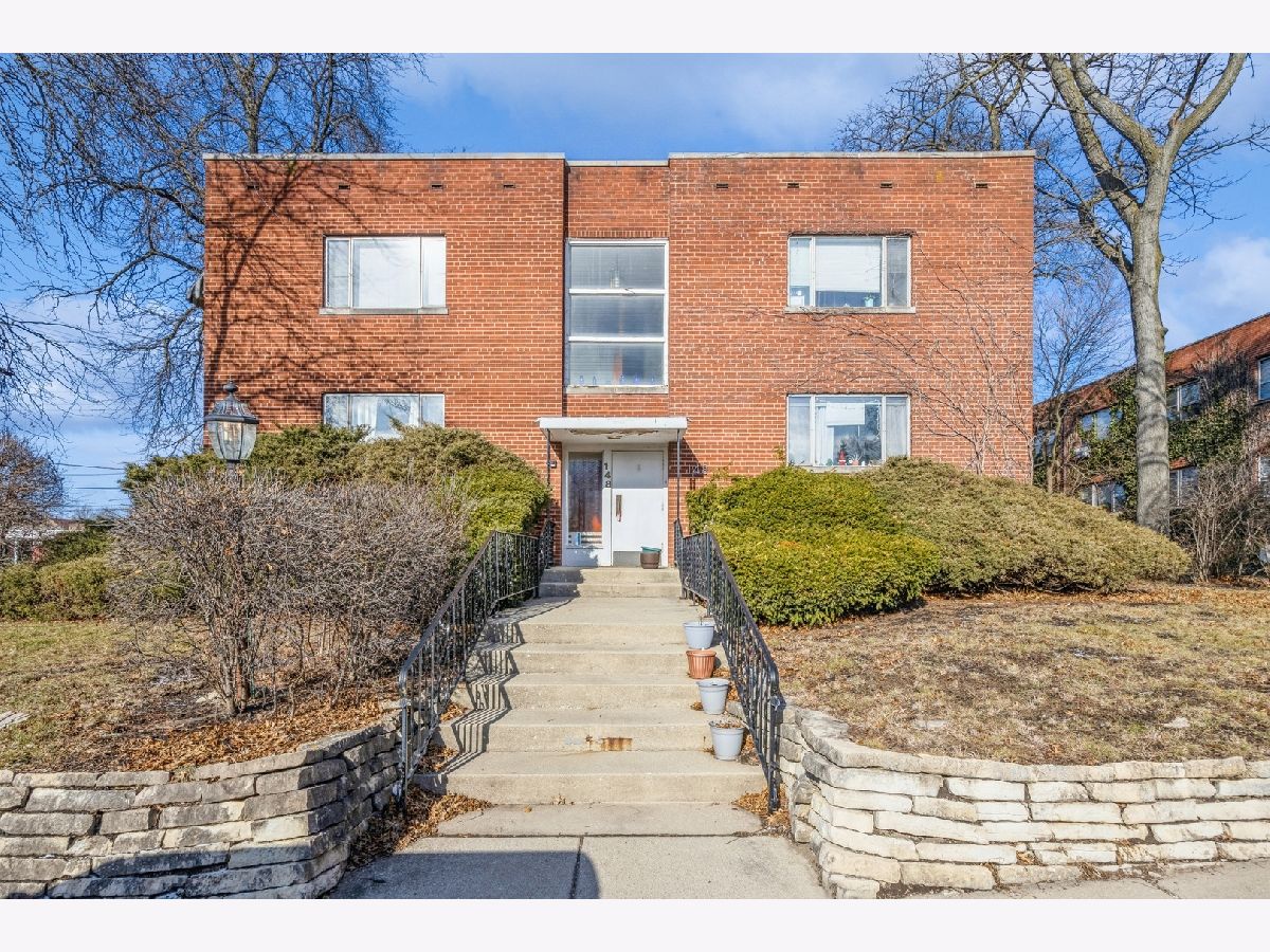  Rented Clarendon Hills Illinois, 148 Ann