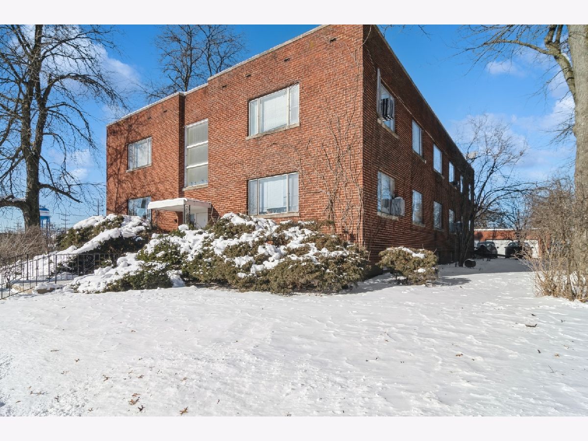  Rented Clarendon Hills Illinois, 148 Ann