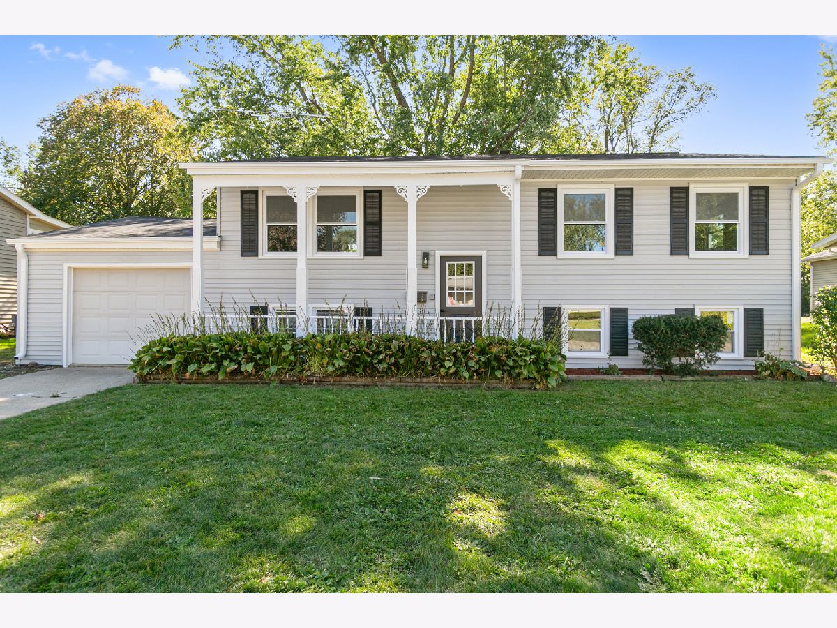 Homes Sold Northwood Estates Woodstock Illinois, 118 Sunshine