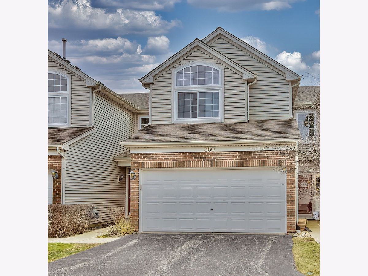 Townhomes & Condos Sold Union Square Hainesville Illinois, 360 Tower