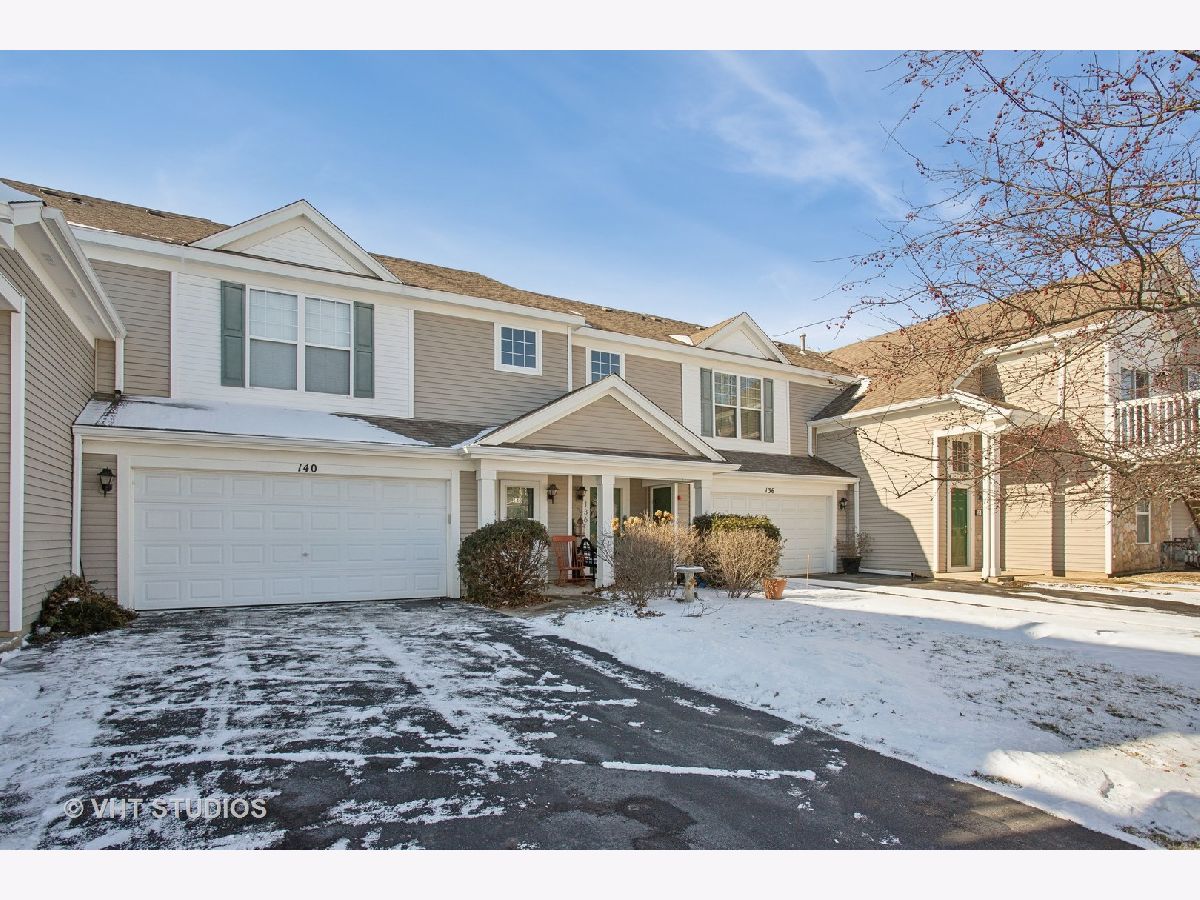 Homes & Townhomes & Condos Sold Chesterfield North Aurora Illinois, 140 Schneider
