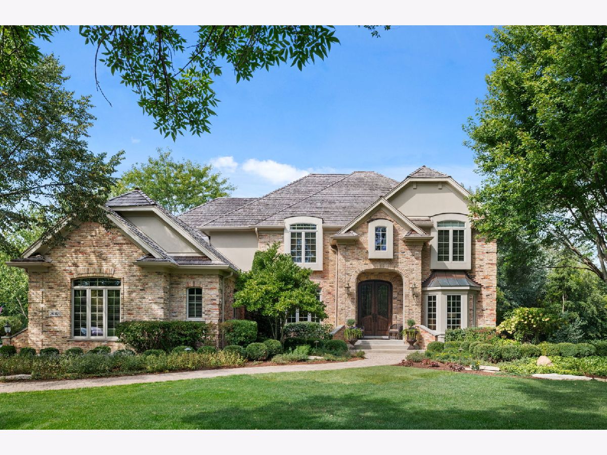 Homes Sold Barrington Oaks Estates Barrington Illinois, 26301 Roberts