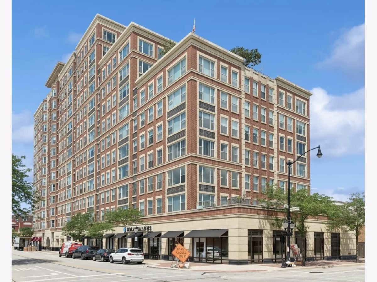 Condominiums Sold Arlington Town Square Arlington Heights Illinois, 77 Evergreen