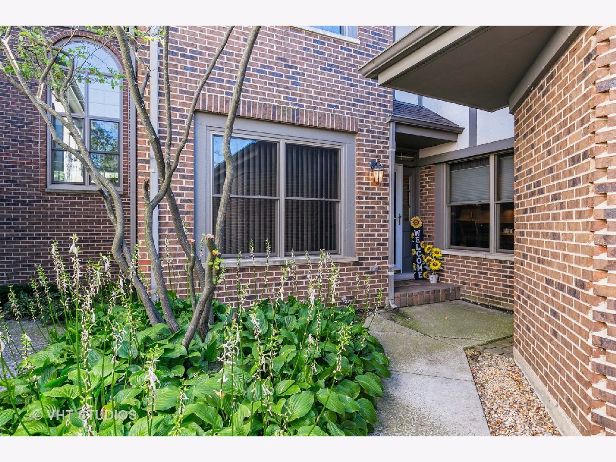 Townhomes & Homes Sold Crystal Tree Orland Park Illinois, 10413 Lismore