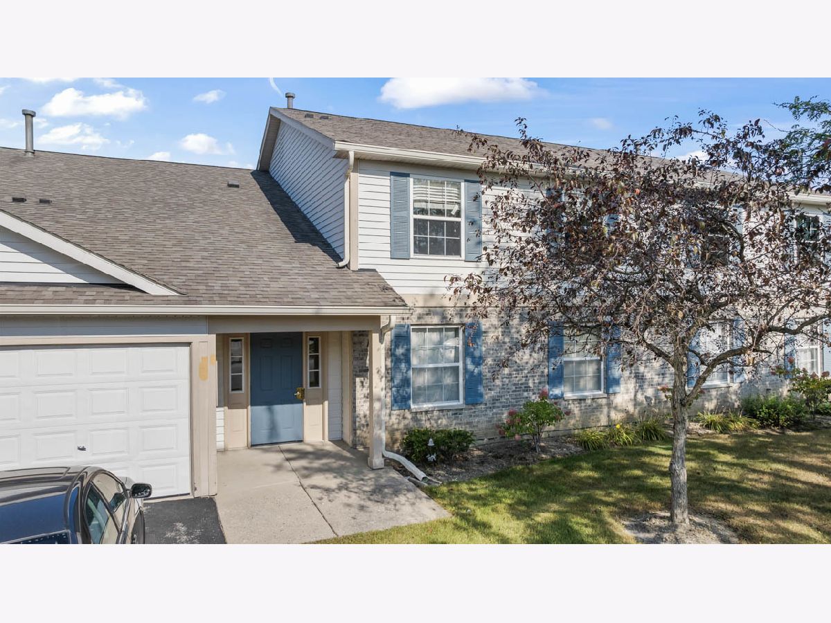 Condos & Townhomes Sold Fairfield Village Round Lake Beach Illinois, 1069 Village