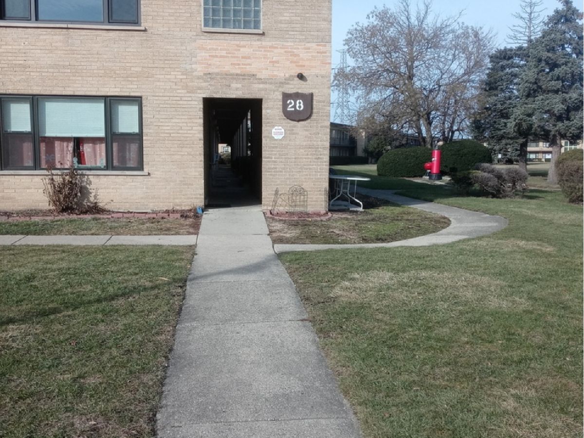 Condominiums Sold King Arthur Court Northlake Illinois, 28 King Arthur