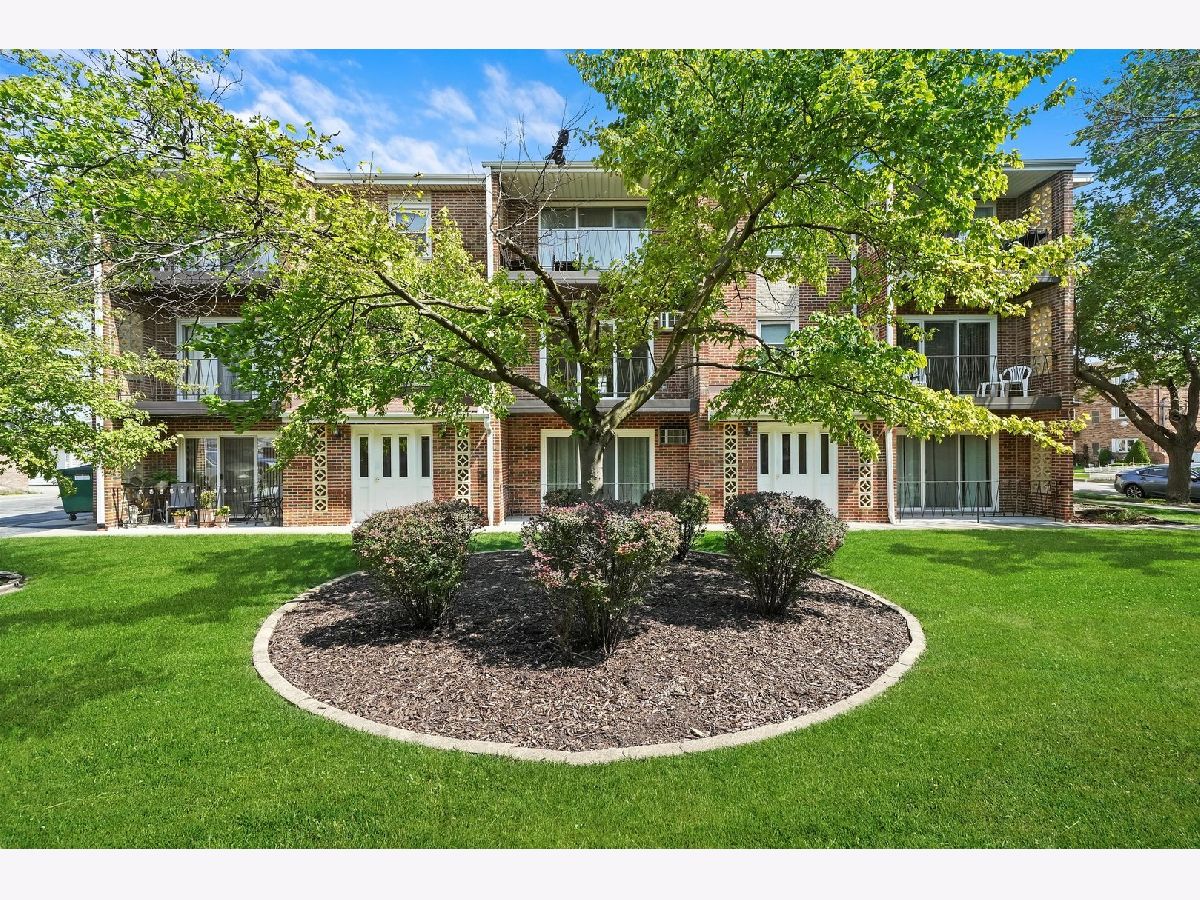 Homes & Condominiums Sold Clear Ridge Chicago Illinois, 6416 64th