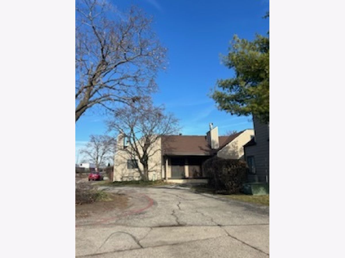 Condos & Townhomes Sold Strawberry Condos North Chicago Illinois, 3301 Beacon