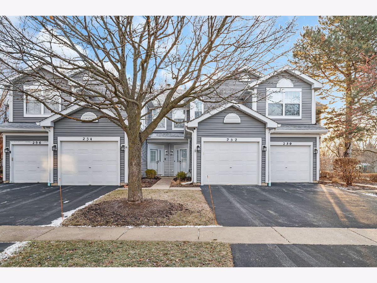 Townhomes Sold Mill Pond Batavia Illinois, 252 Mill